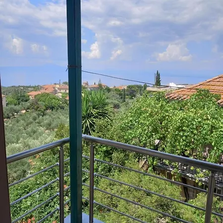 μεζονετα με απιστευτη θεα σε θαλασσα και βουνο *
